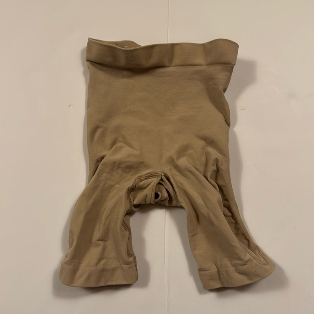 Skims Shapewear Shorts XS